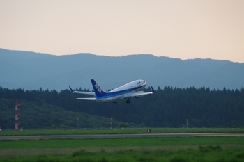 2011年8月4日（木）大館能代空港・デッキP7・保存用 076.jpg